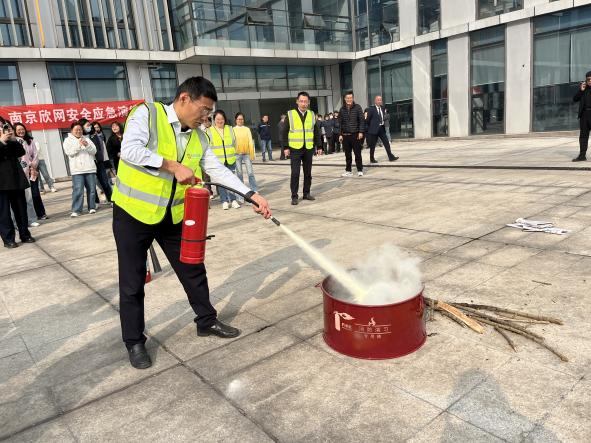 1764918129240927.png 图片关键词